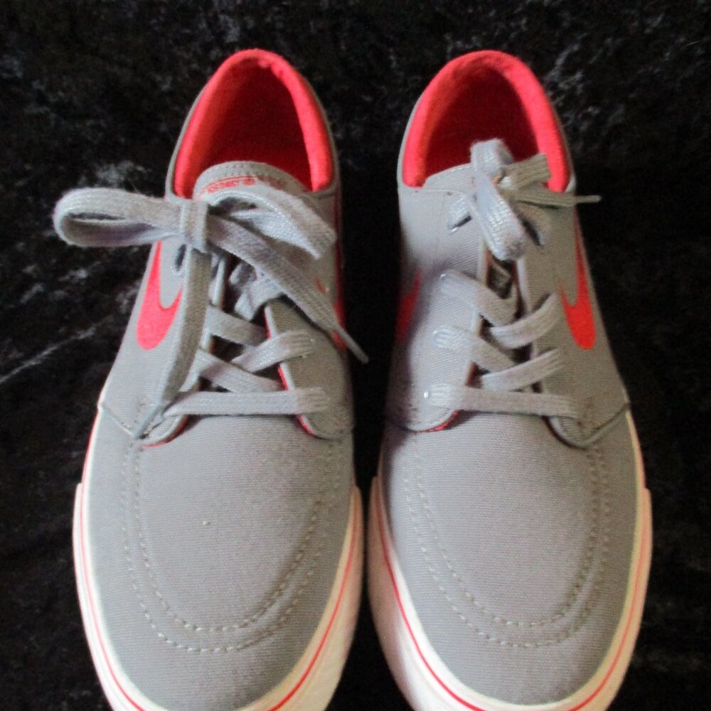 2015 Stefan Janoski Nike Red & Gray Skateboarding Men's Shoes Sz. 7